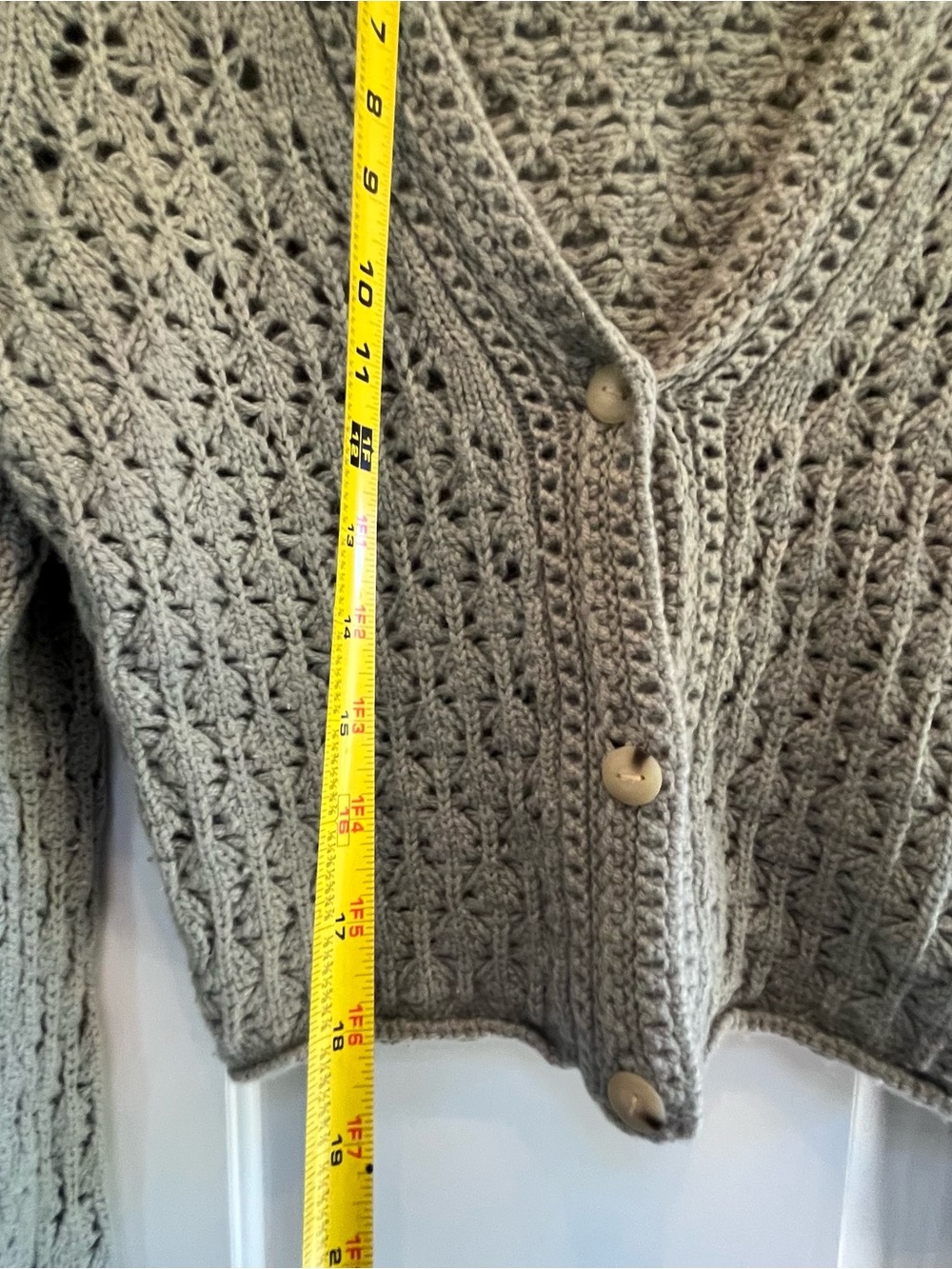 Vince Wool & Cashmere Grey Crochet Cardigan SZ M - Picture 6 of 8